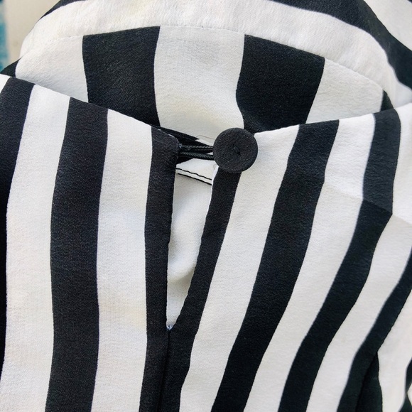 BcbgMaxazria Black and White striped tank top - Picture 6 of 7